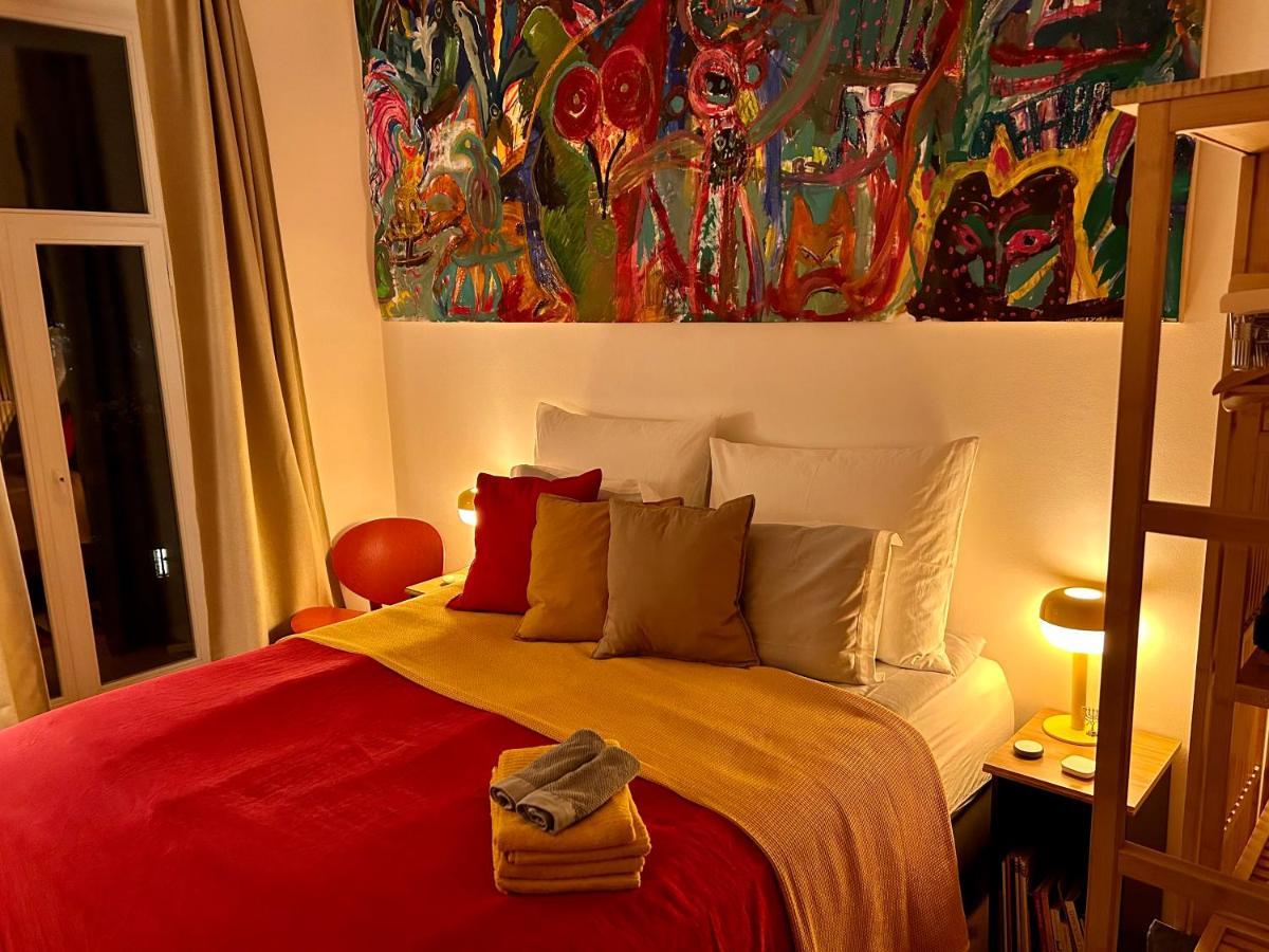 Green Balcony & King Size Bed Прага Екстериор снимка